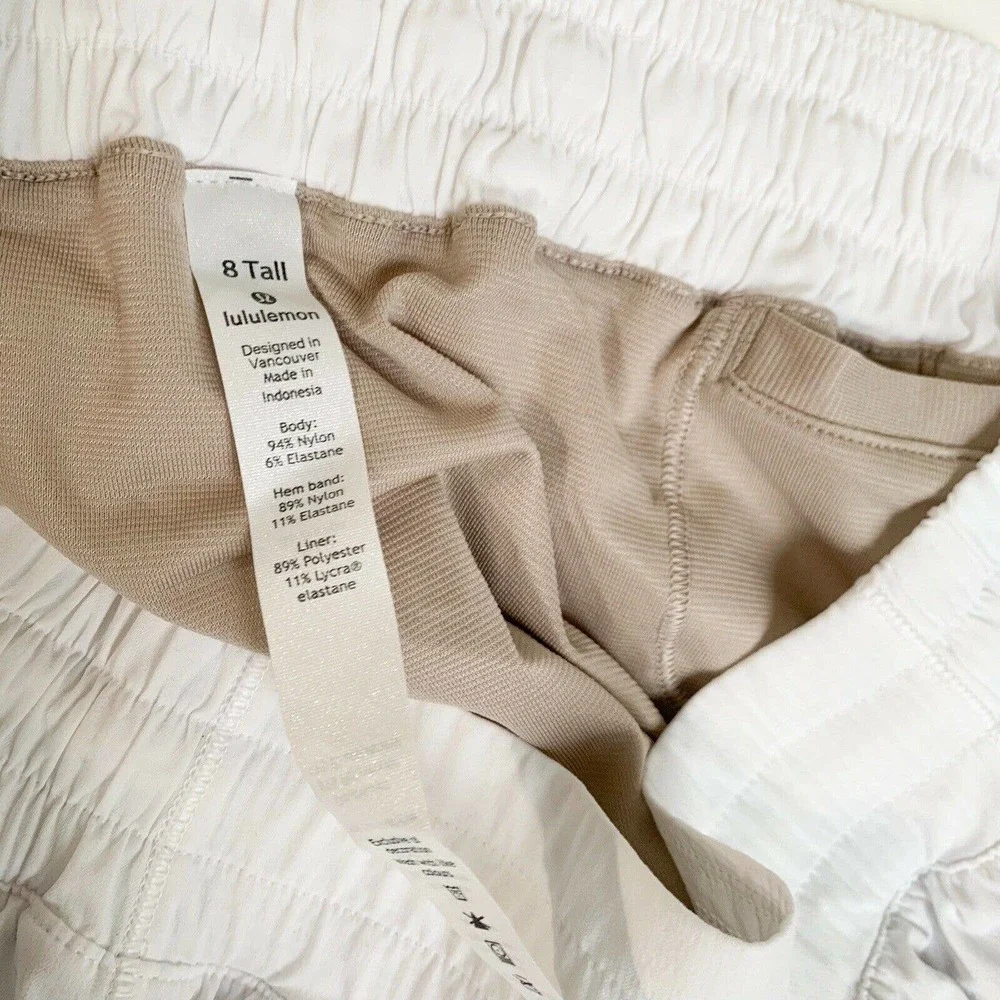 Lululemon Hotty Hot Lined Lr White Athletic Shorts 4” - Picture 6 of 7